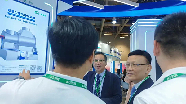 澳門(mén)展會(huì)現(xiàn)場(chǎng)交流